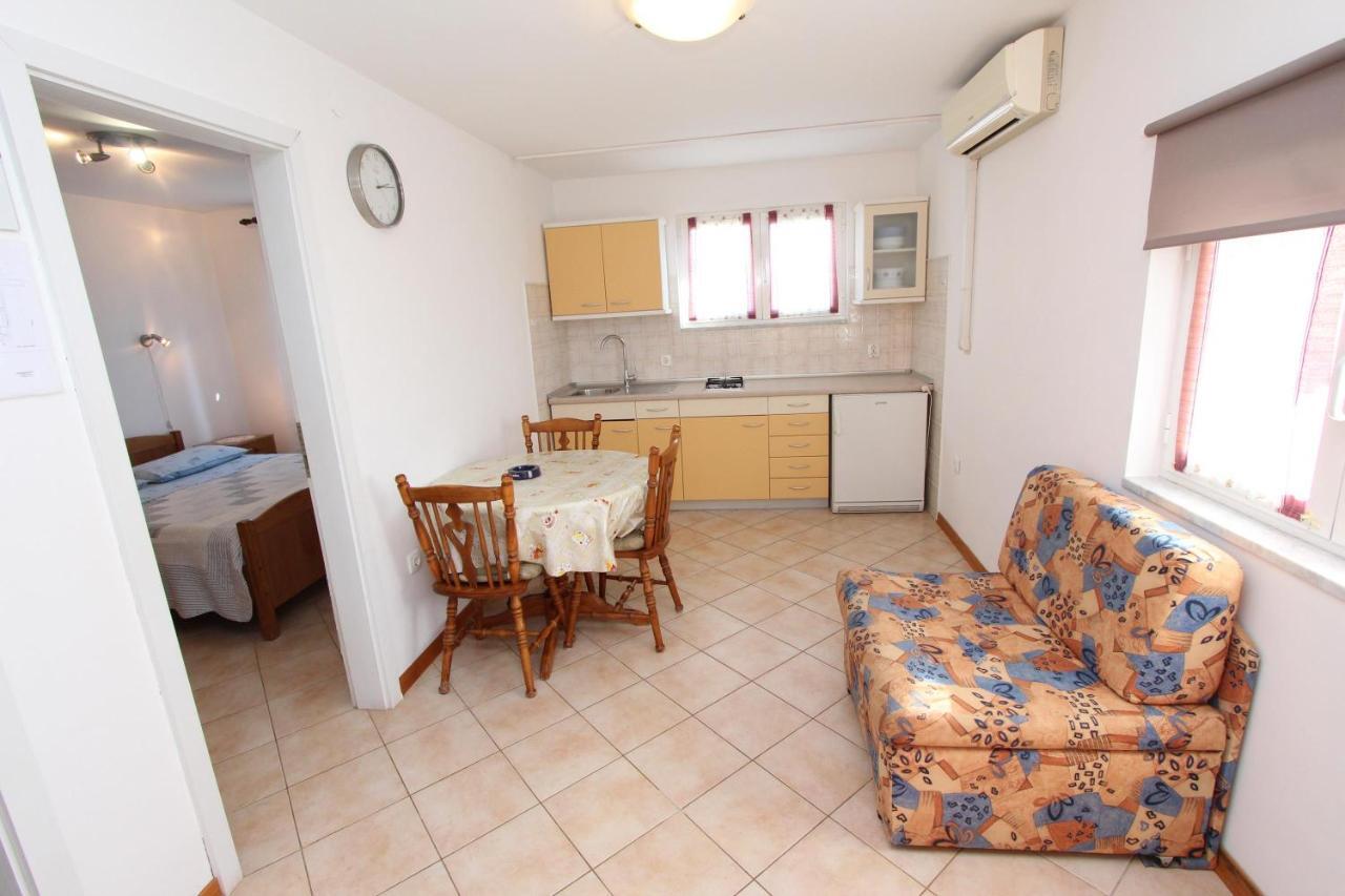 Apartments Malvina Rovinj Exterior photo